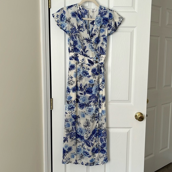 Dress - Picture 2 of 4